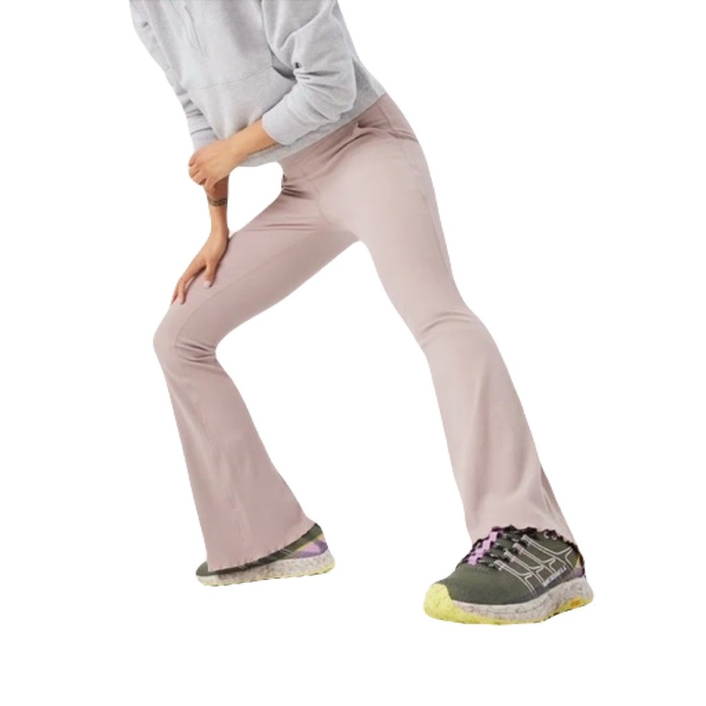 Outdoor Voices SuperForm Ribbed Flare Pants in Cream Mauve, size Medium